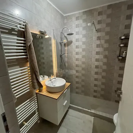 Plaza Luxury Apartment Near Presidential Palace Bucharest Exterior photo