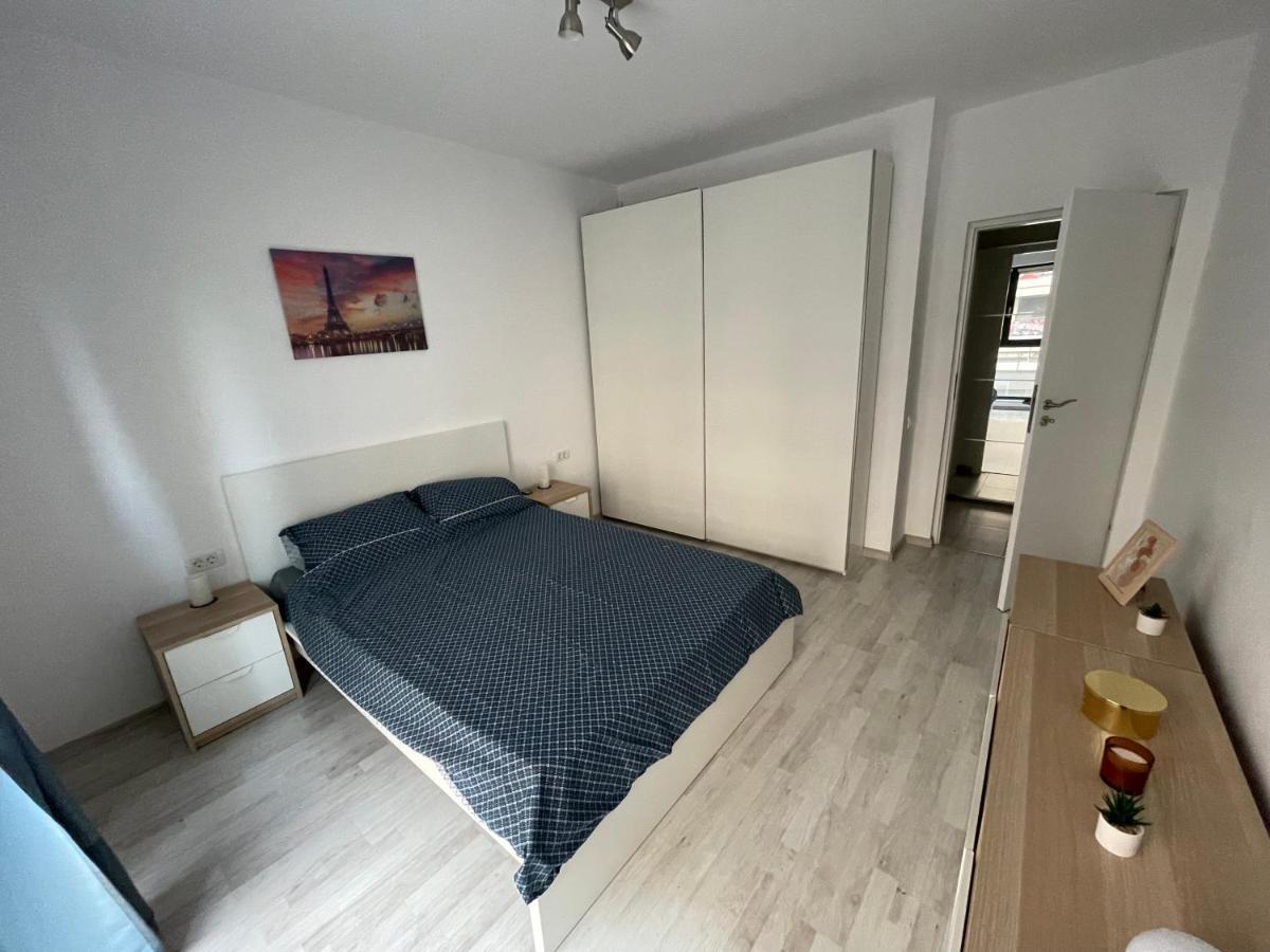 Apartment Plaza Luxury Near Presidential Palace Bucharest